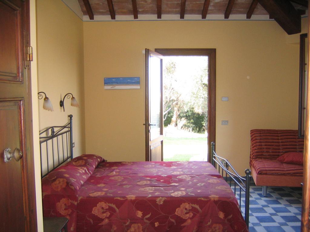 Il Pino Bed & Breakfast Vetulonia Ruang foto